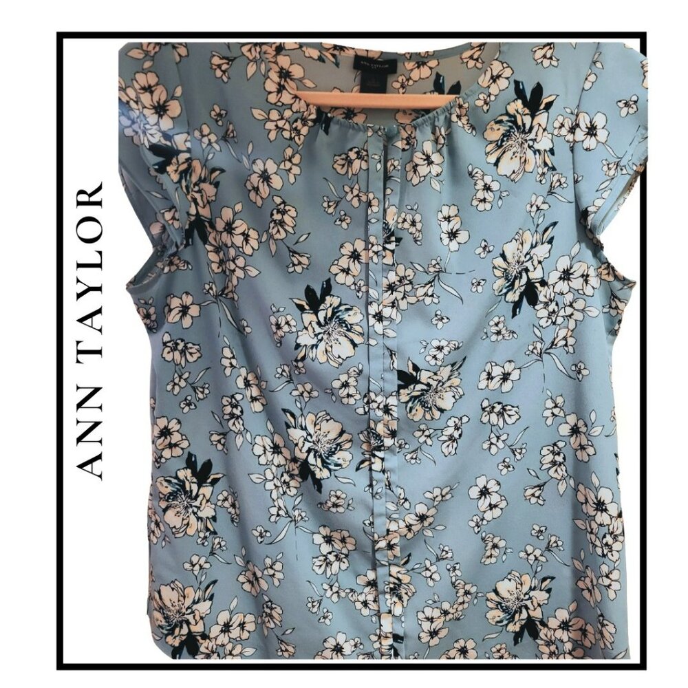 Ann Taylor Soft Blue Floral Cap Sleeve Blouse – Size L